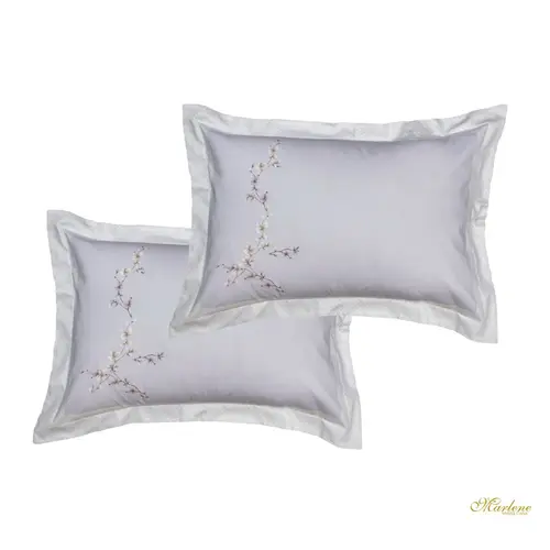 Kit Fronha Satinee Cherry